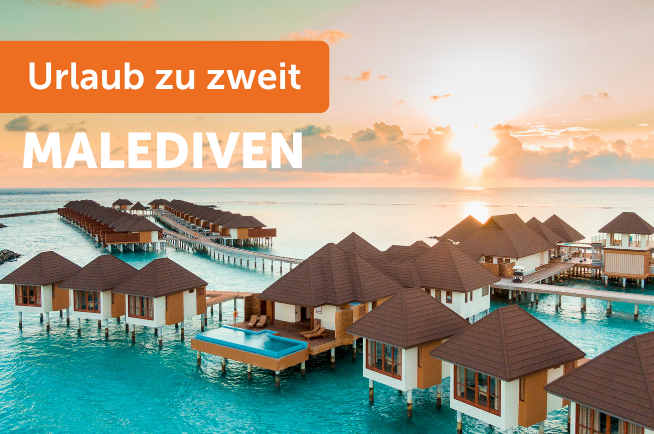 Bungalows im Wasser in den Malediven