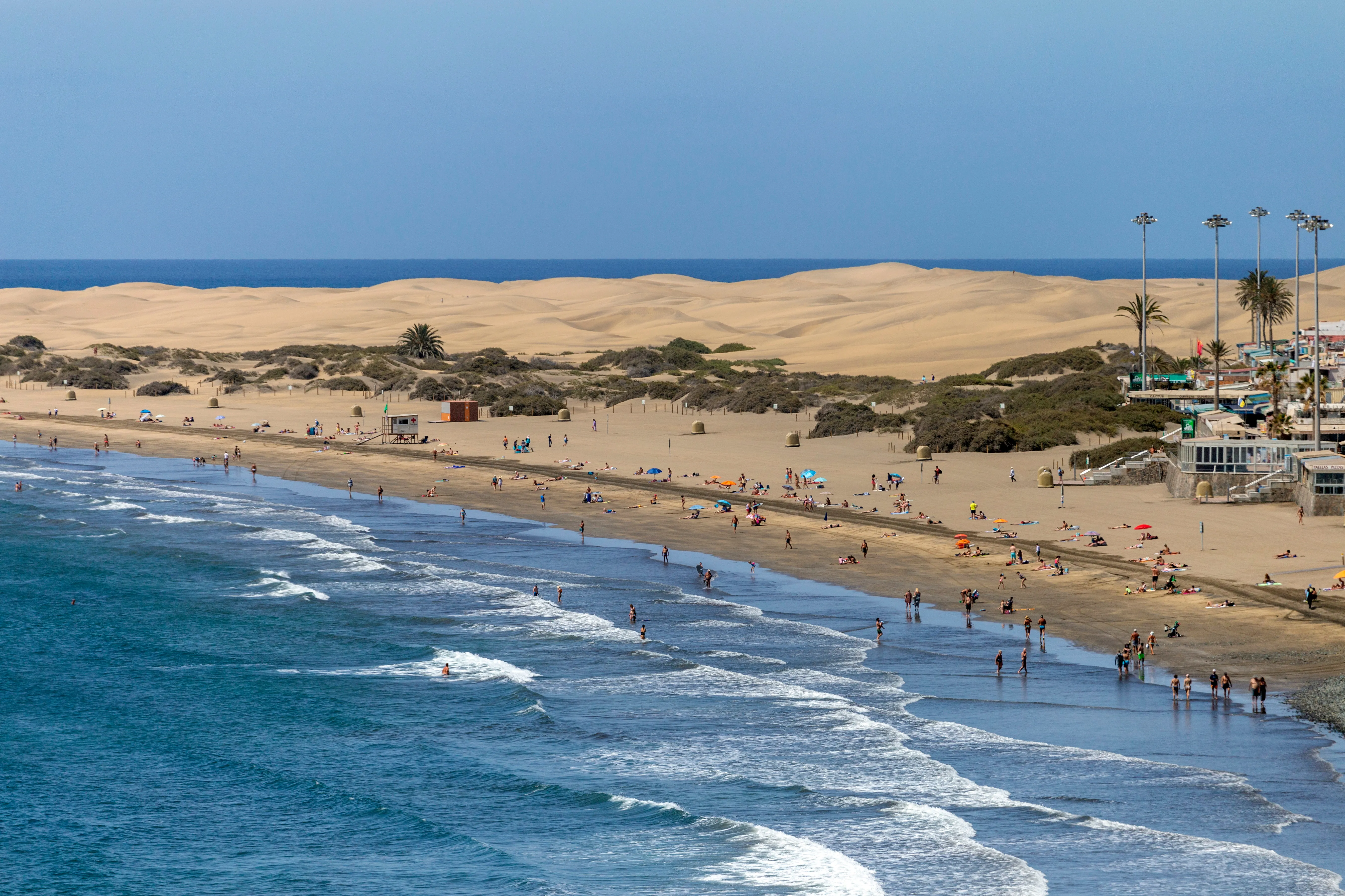 aya de Maspalomas mit Sanddünen im Hintergrund