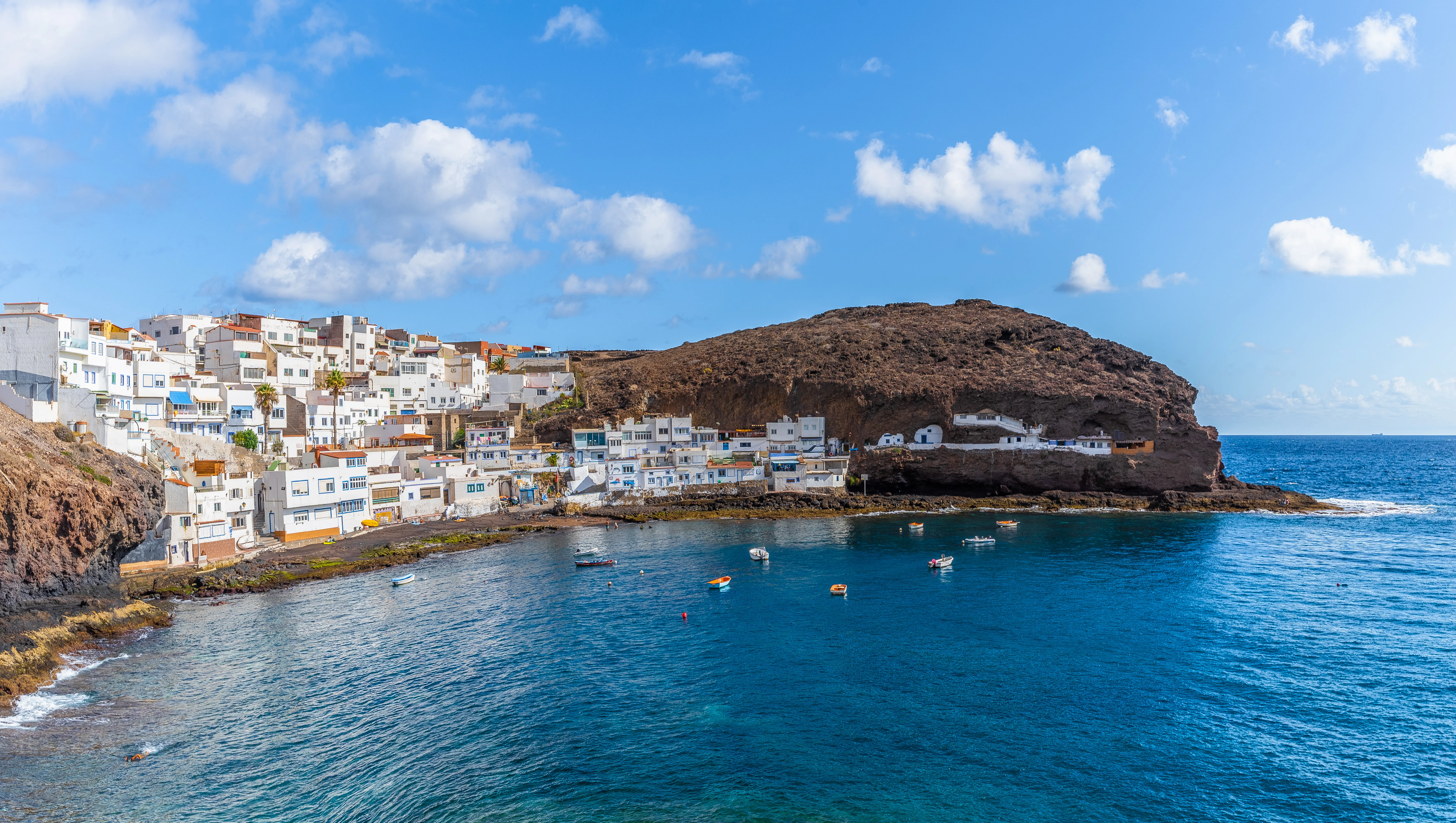 Playa de Tufia an der Küste von Gran Canaria