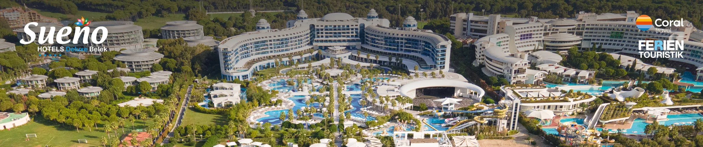 Hotelanlage mit vielen Pools